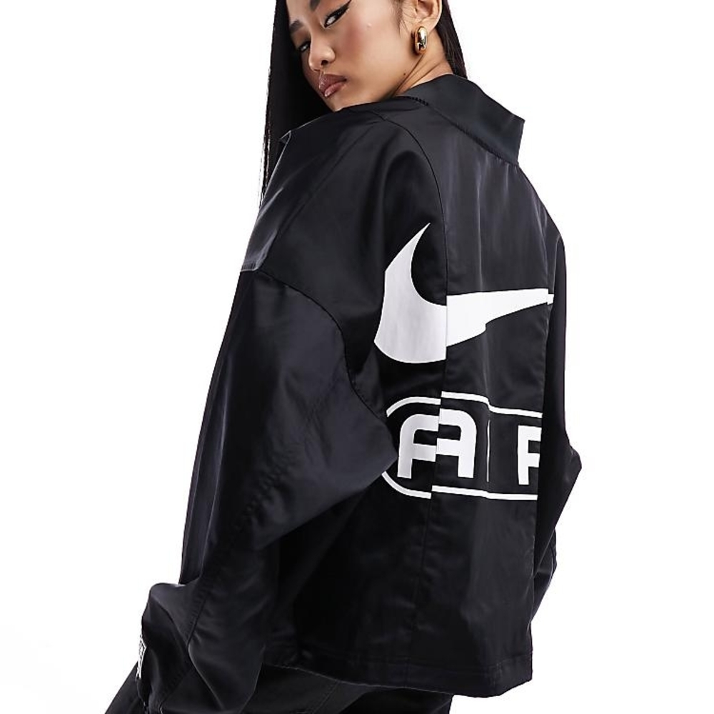 Nike Air NWT Lightweight Black Jacket